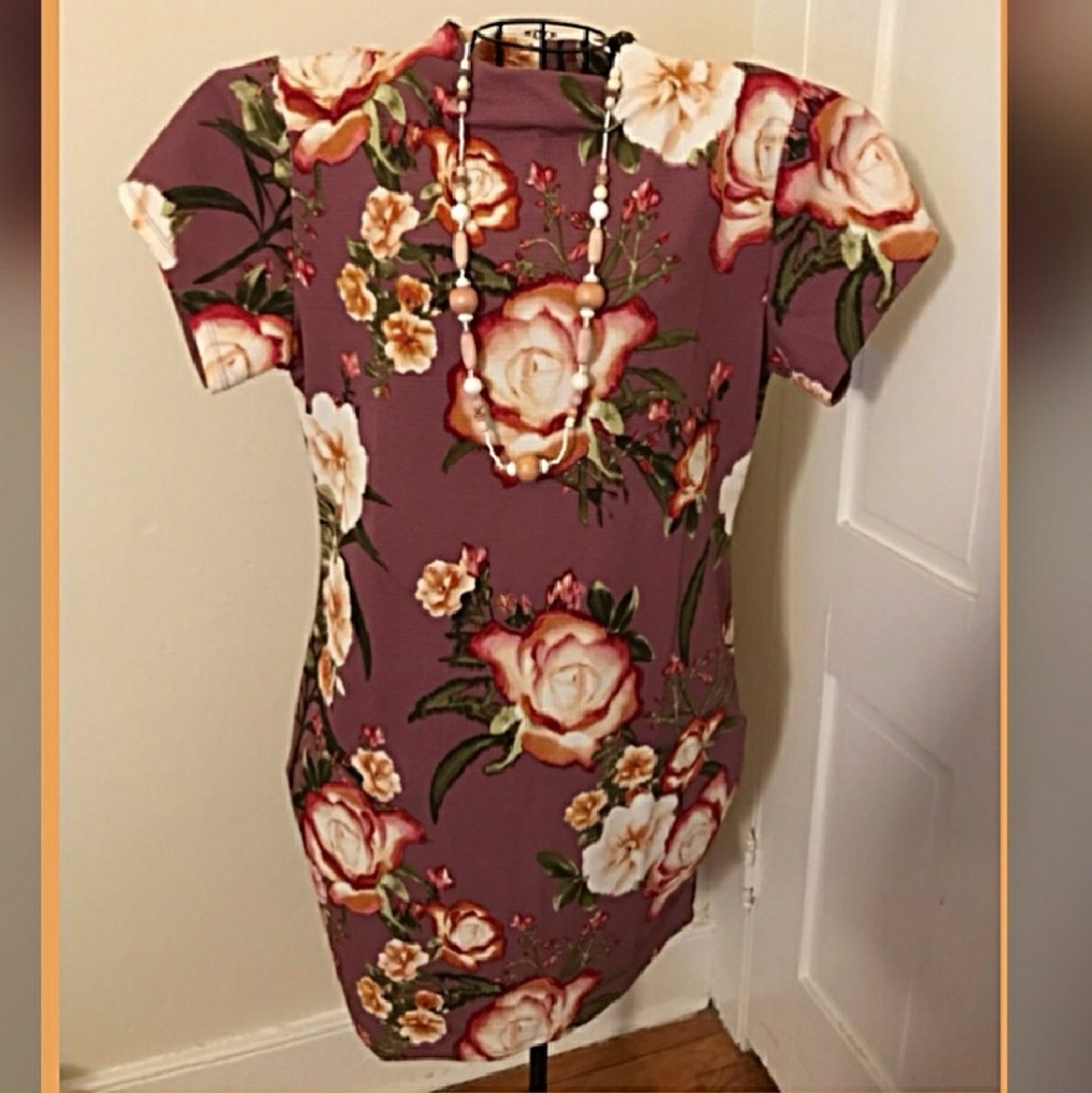 Beautiful Knee Length Purple Floral Dress XL